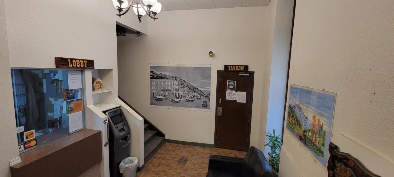 The Cosmopolitan Hotel Blairmore Buitenkant foto