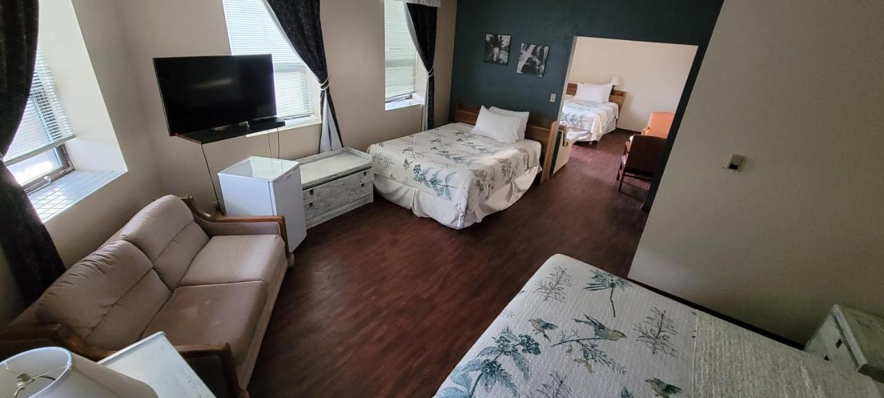 The Cosmopolitan Hotel Blairmore Buitenkant foto
